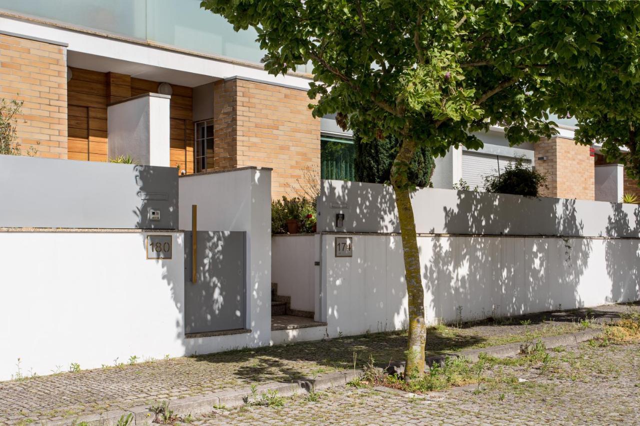 Joivy Sleek House Balcony & 2 Terraces In Porto Apartment Maia  Exterior photo