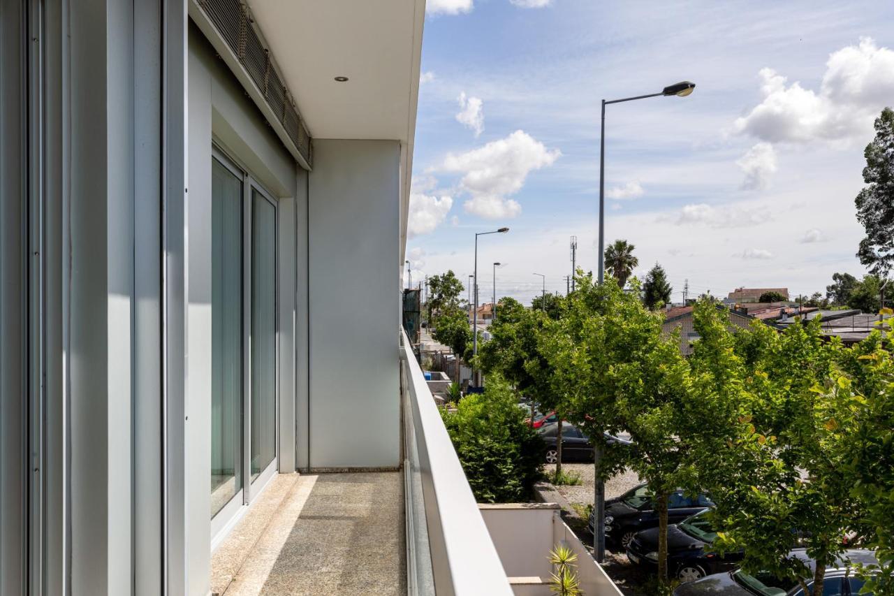 Joivy Sleek House Balcony & 2 Terraces In Porto Apartment Maia  Exterior photo